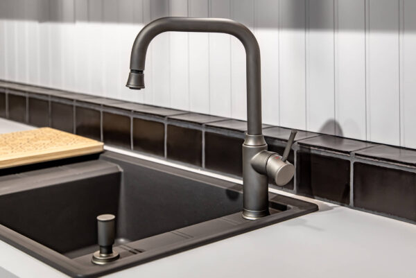 Black Sinks - Image 2